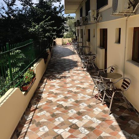 Flutura Apartments Vlorë Buitenkant foto